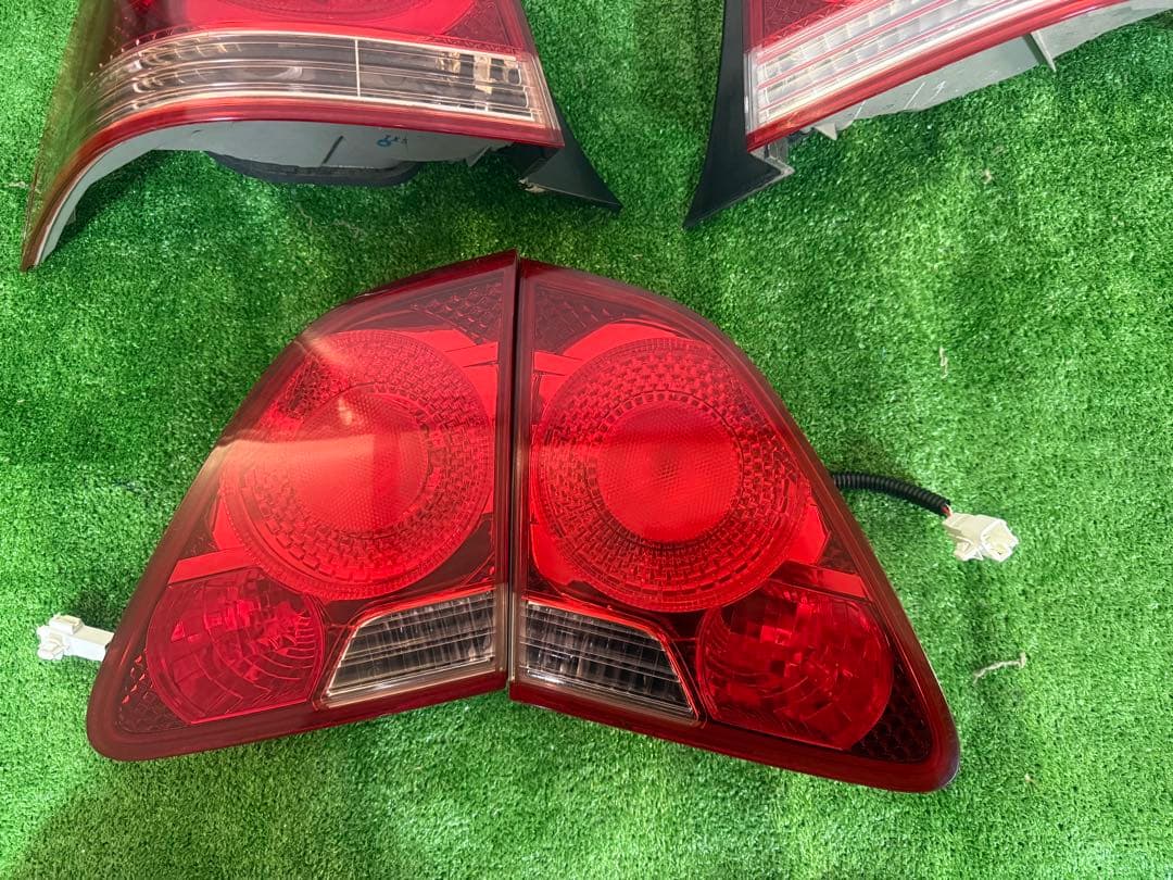 18クラウン　後期アスリート　テールランプ