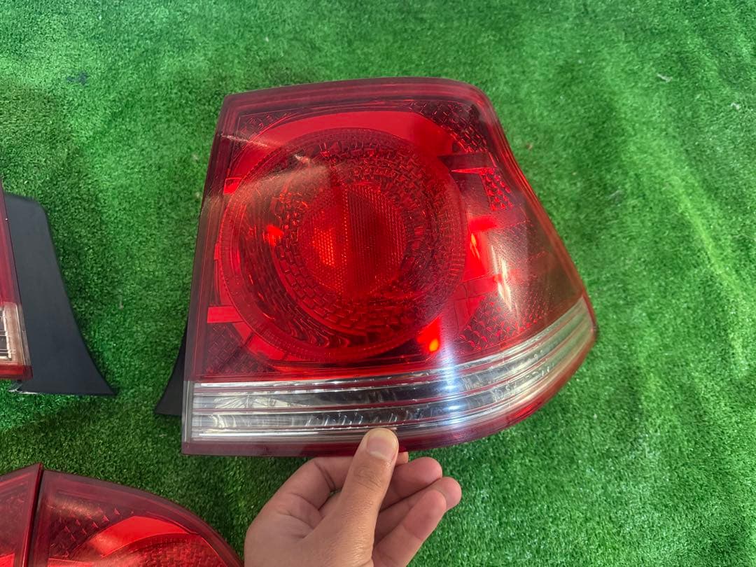 18クラウン　後期アスリート　テールランプ