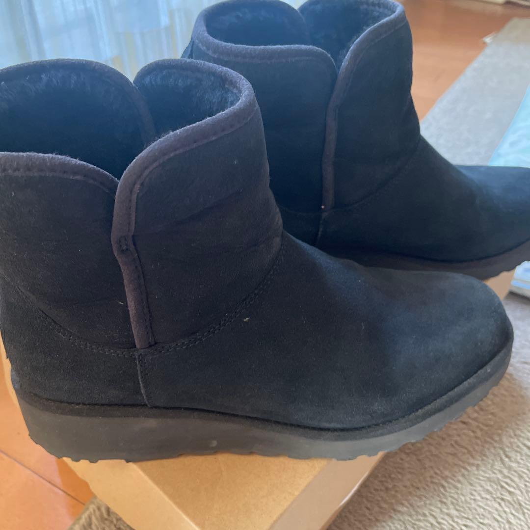 美品　UGG（アグ）クリスティン　ムートンブーツ　黒　サイズ26cm