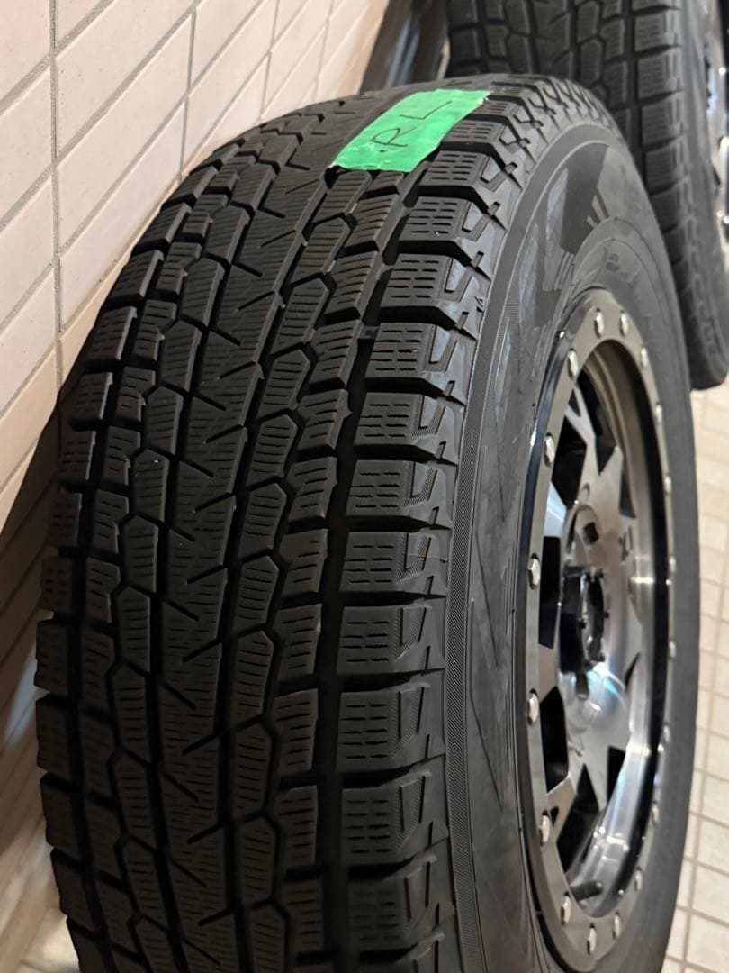 デリカ用 YOKOHAMAスタッドレス225/70R16 ホイール付4本