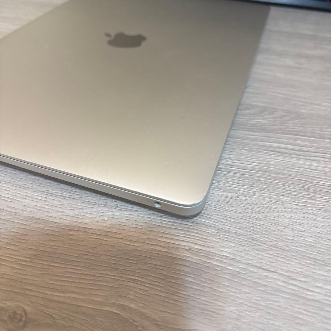 MacBook本体 Apple MacBook Air M1 8GB
