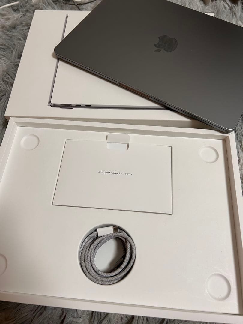 【お値下げ中】macbook air m2 256gb 【美品】