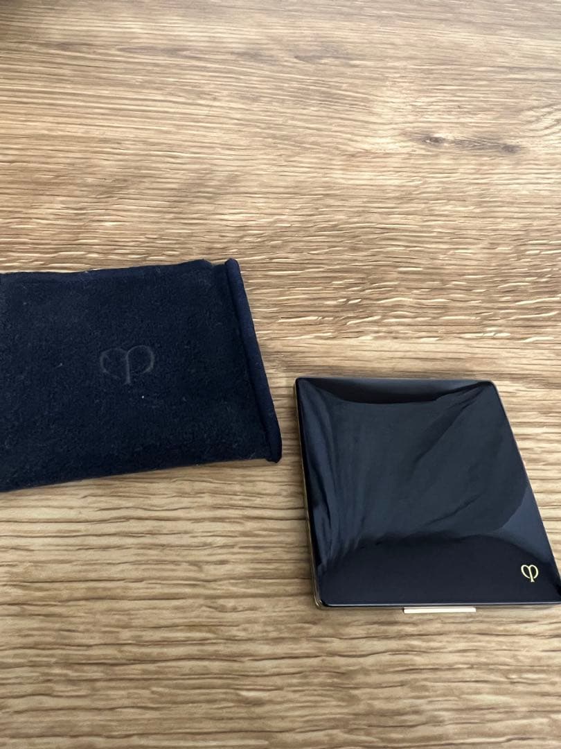 プードルコンパクトエサンシエルｎ　（エレガントスリム）