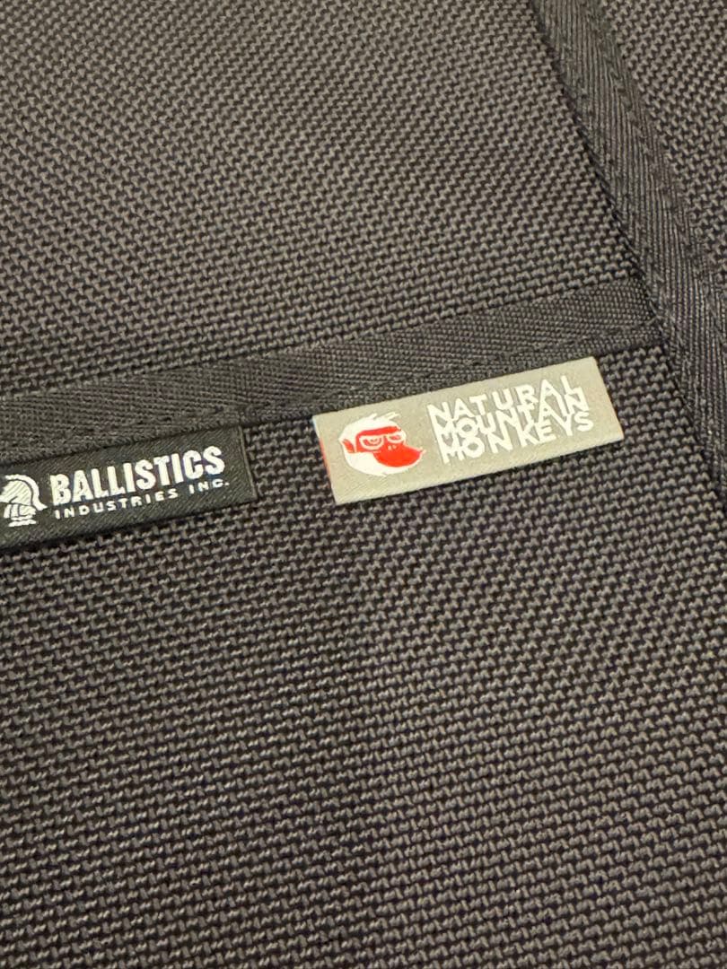 ナチュラルマウンテンモンキーズ　マイスターシート　ブラック