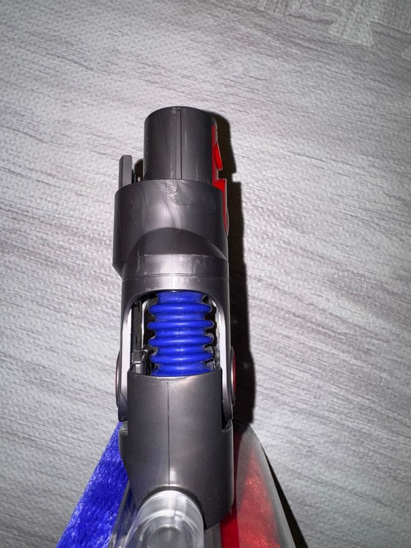 Dyson V8 パープル　本体、ヘッドともに分解洗浄済み