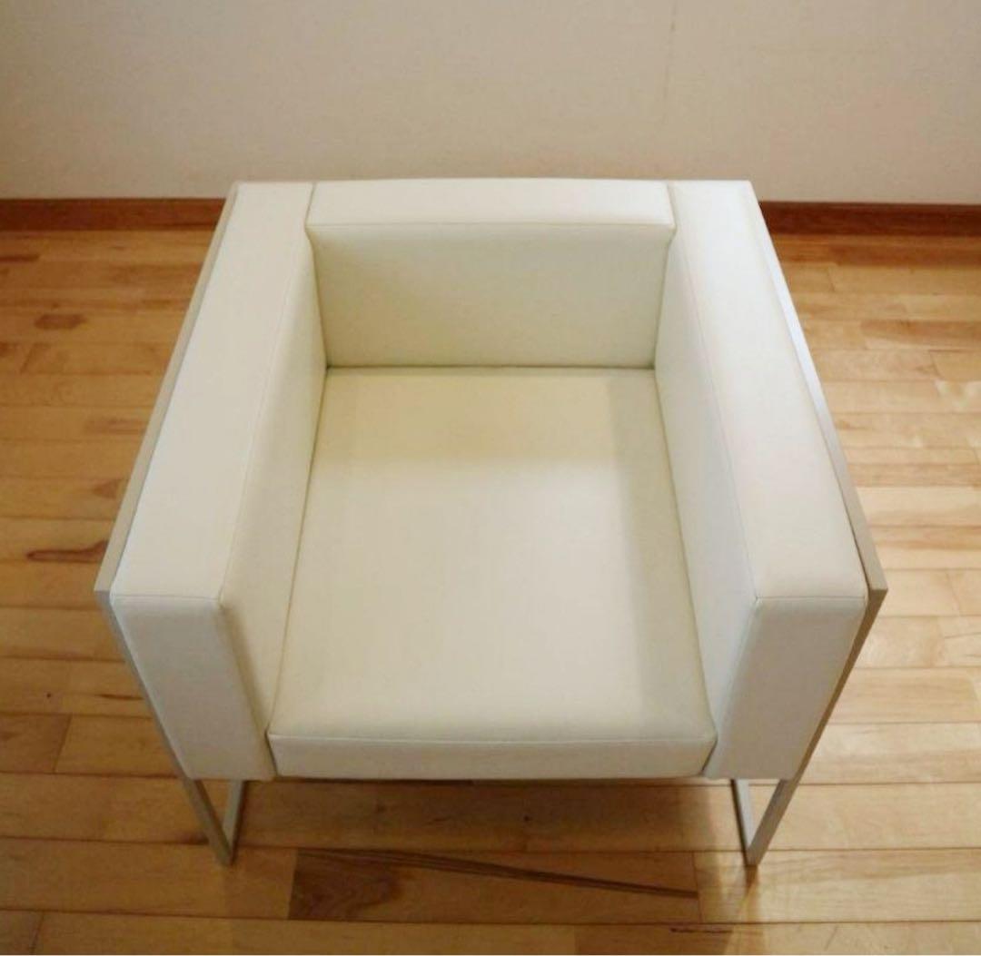 カッシーナ・イクスシーの 1P アームソファを2個セットでお願いします。