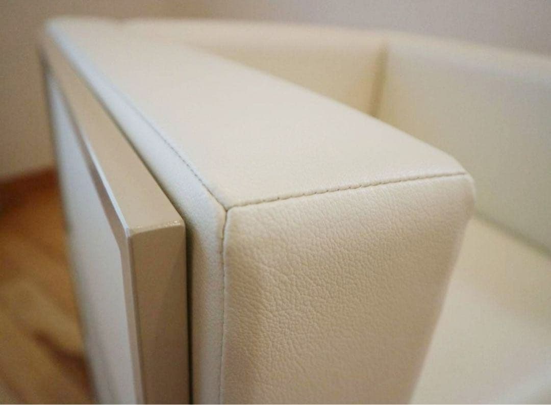 カッシーナ・イクスシーの 1P アームソファを2個セットでお願いします。