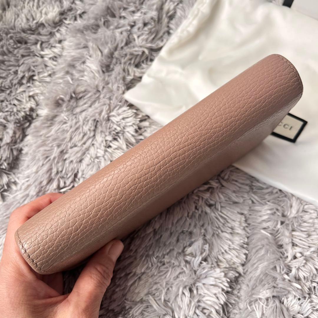 美品✨GUCCI マーモント　長財布　シボレザー　ピンクベージュ　レディース