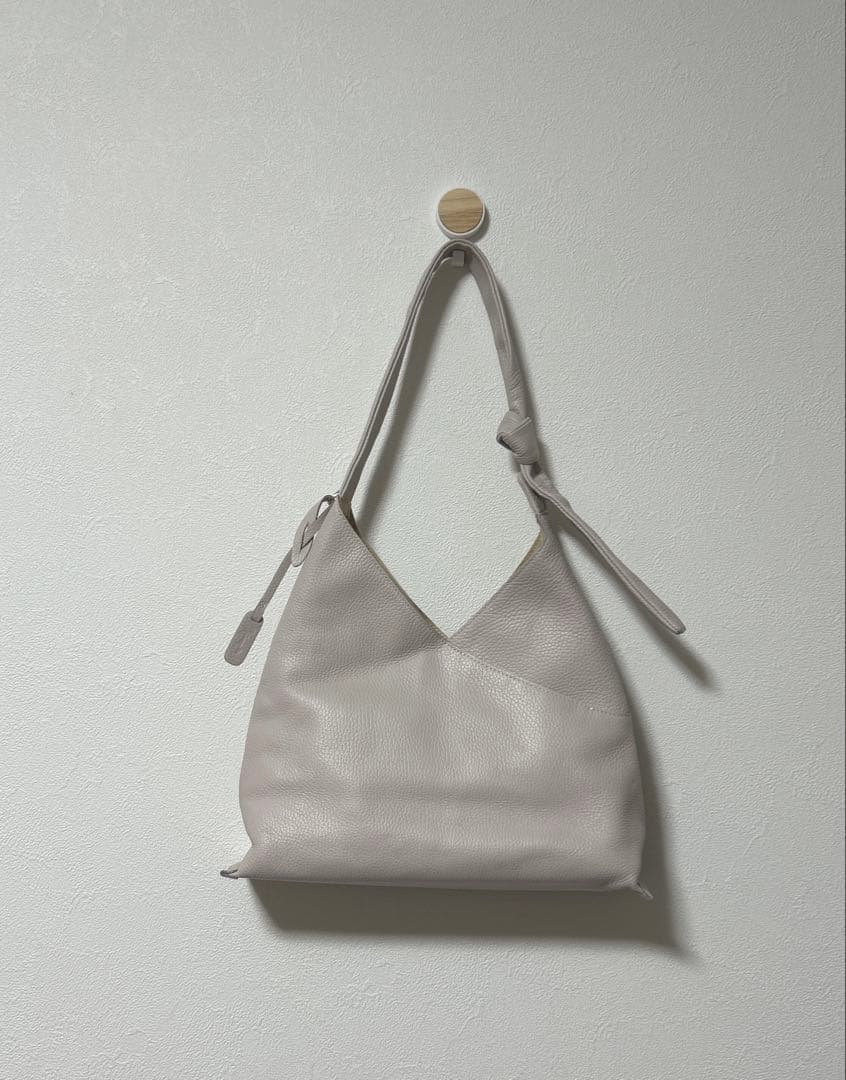 美品 銀座かねまつ カネマツ トライアングル レザーバッグ