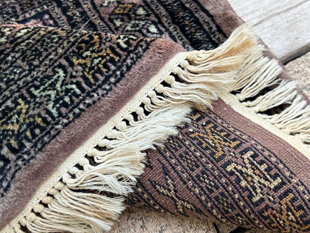 ヴィンテージ　ハンドメイド　ラグ・カーペット•マット