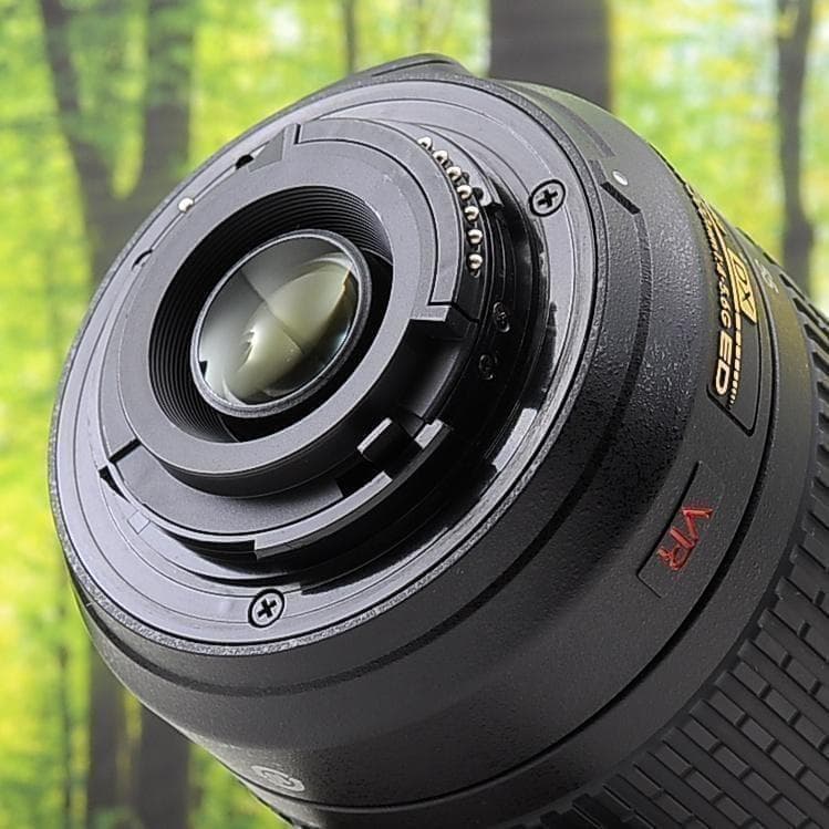 ショット数8759枚！WiFi機能付☆ニコン D5300☆スポーツ撮影向き！