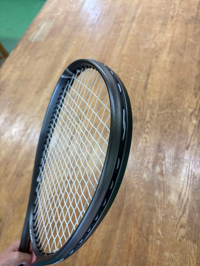 (未使用に近い)新色YONEX VOLTRAGE 8V テニスラケット