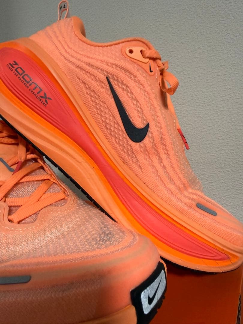 NIKE ボメロプラス 25.5am