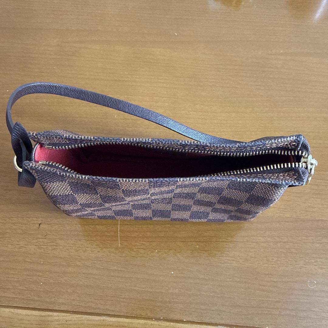 ルイヴィトン　ポーチ