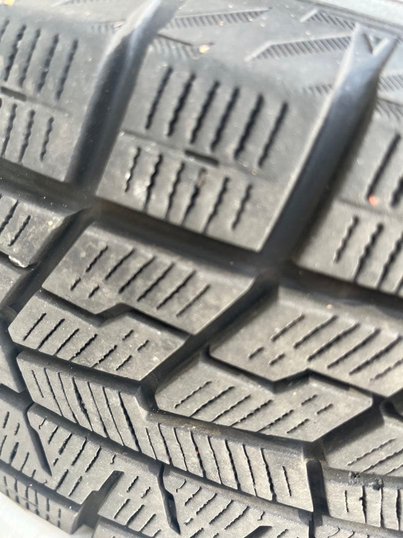 スタッドレスタイヤ