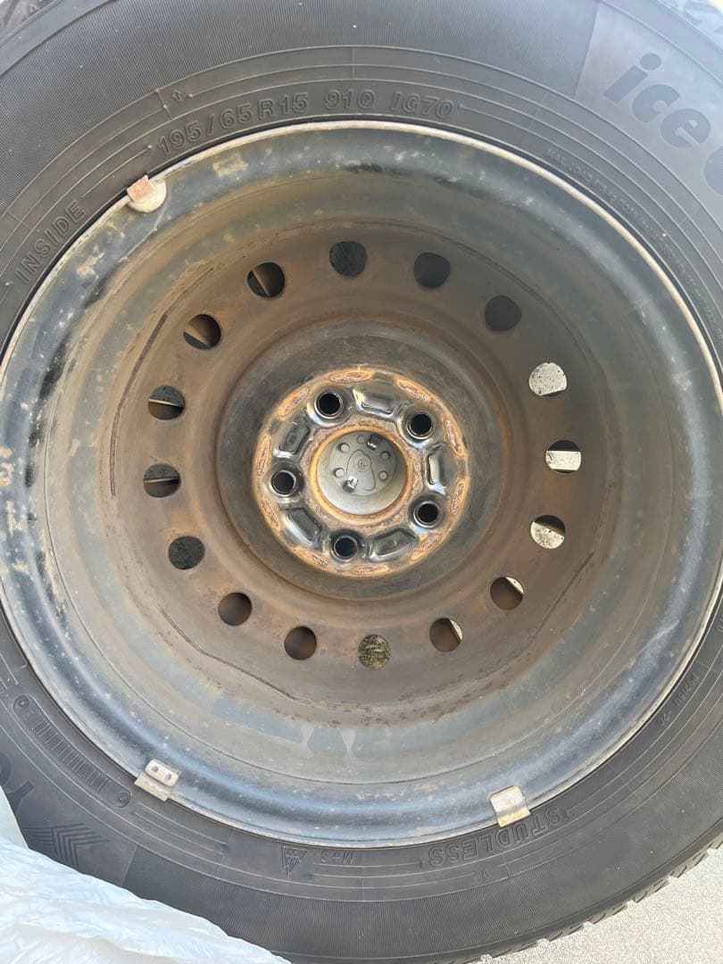 スタッドレスタイヤ