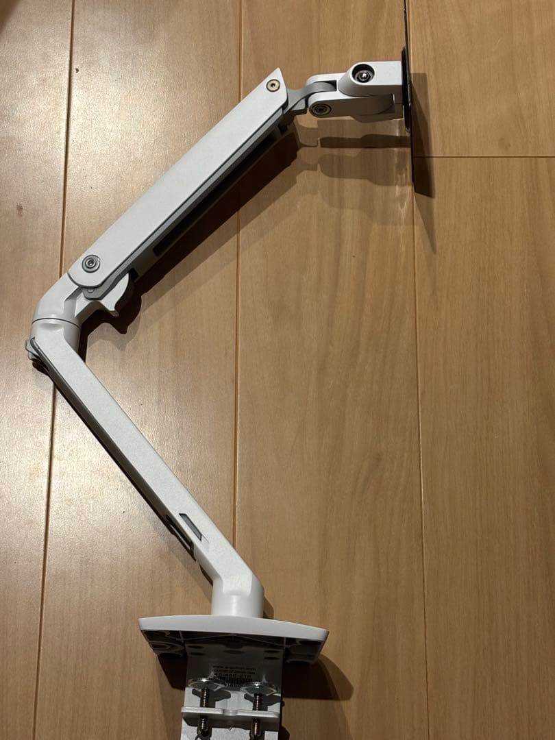 エルゴトロンMXVデスクマウントモニターアーム（ホワイト）