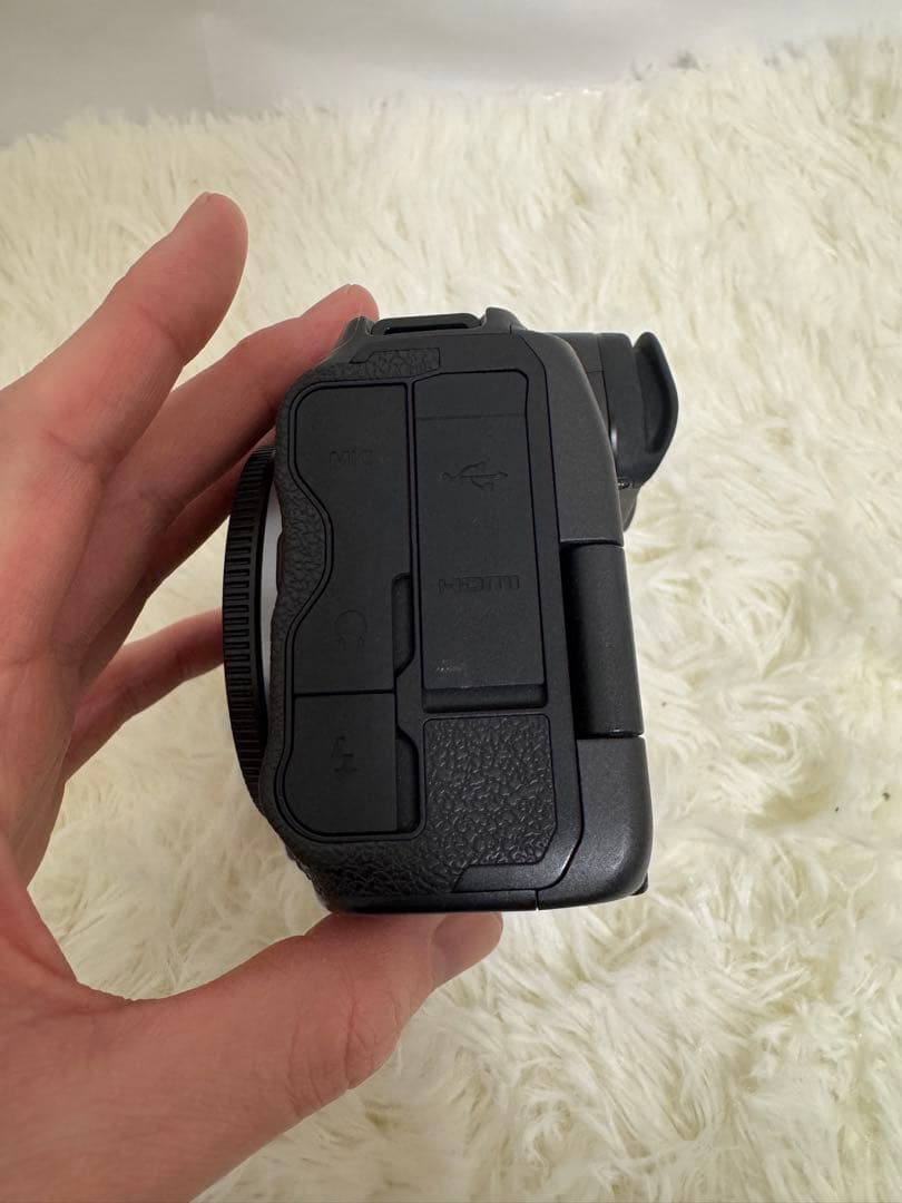 Canon EOS R5 本体 +バッテリー