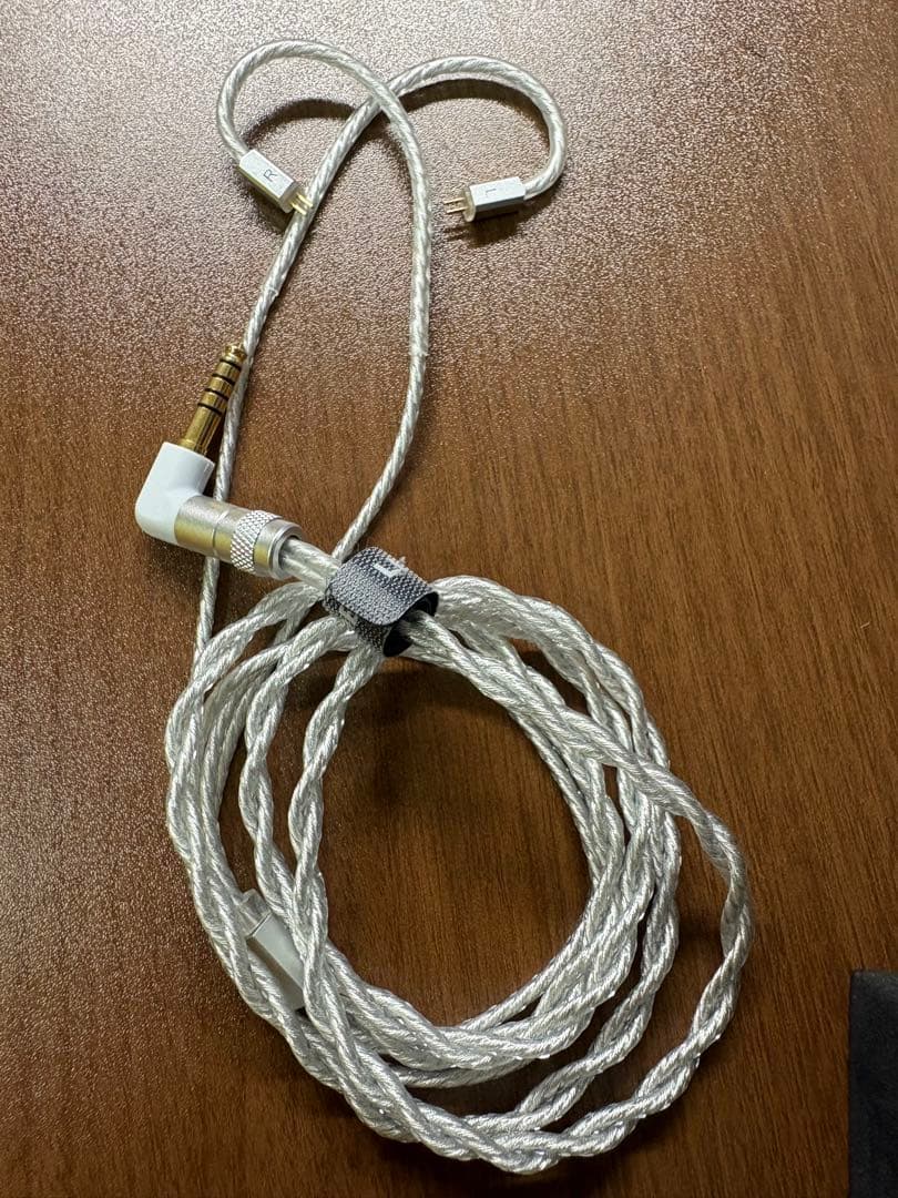 イヤホン Letshuoer Cadenza4