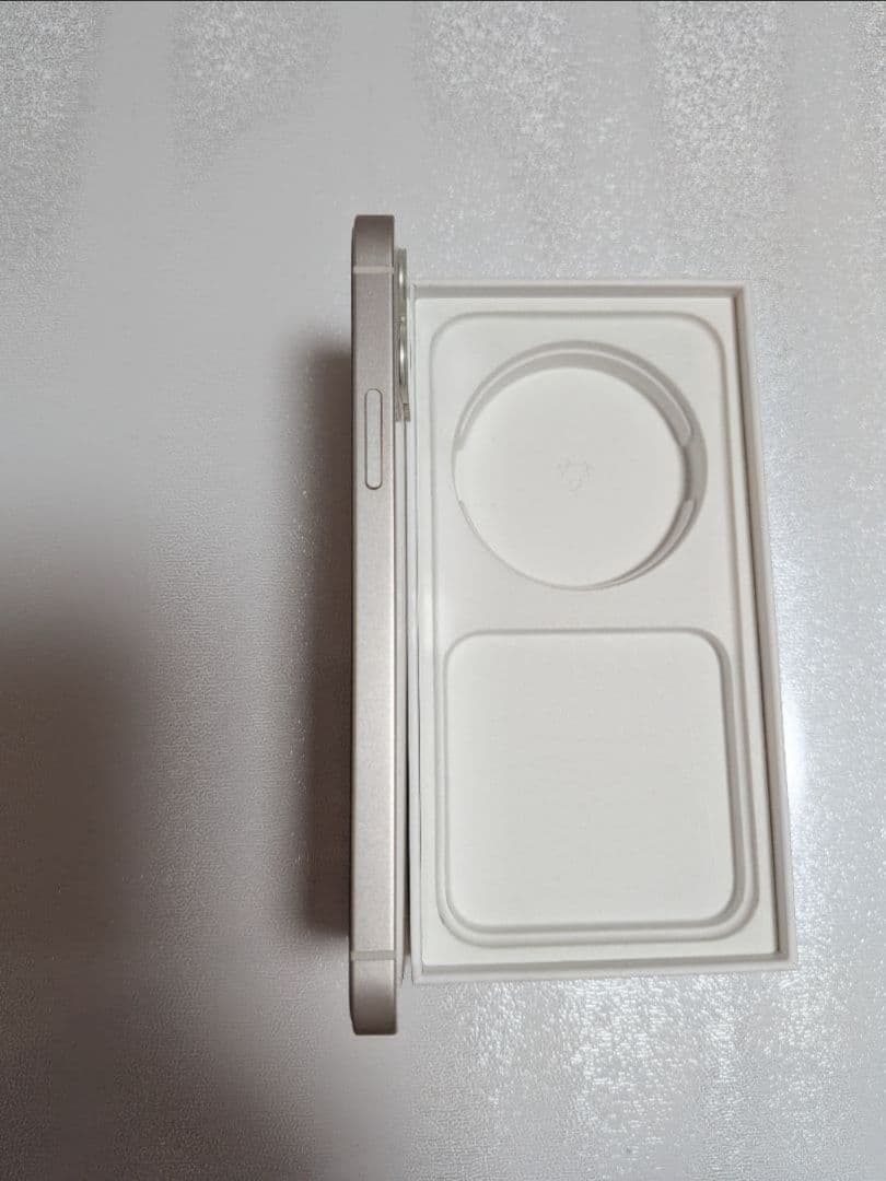 iPhone12 ホワイト