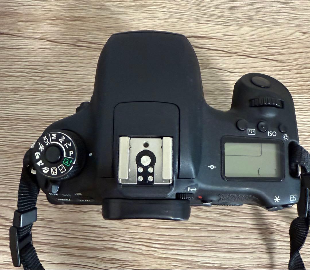 Canon EOS 8000D ダブルズームキット＆ EF50mm 単焦点レンズ