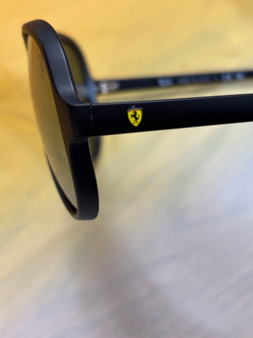 RAY-BAN SCUDERIA FERRARI レイバン サングラス 中古品