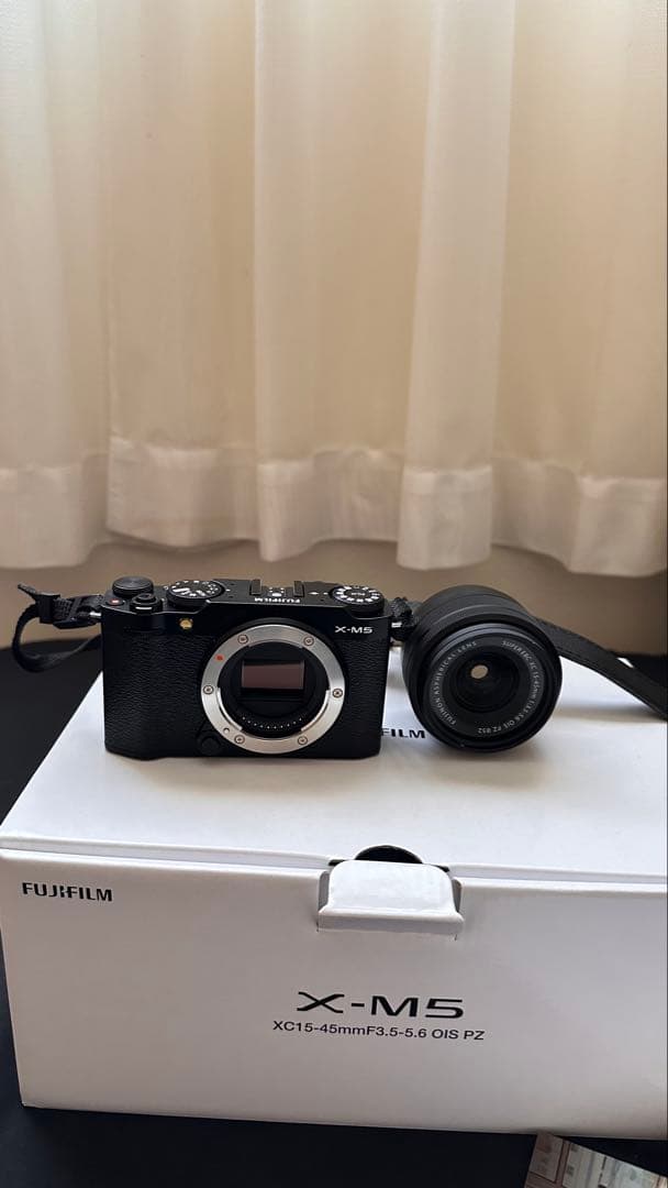 FUJIFILM X-M5 ミラーレスカメラ XC15-45mm