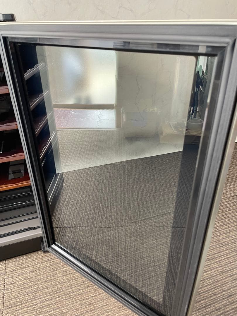 961 フォルスタージャパン ワインセラー おしゃれブラックデザイン 右開き