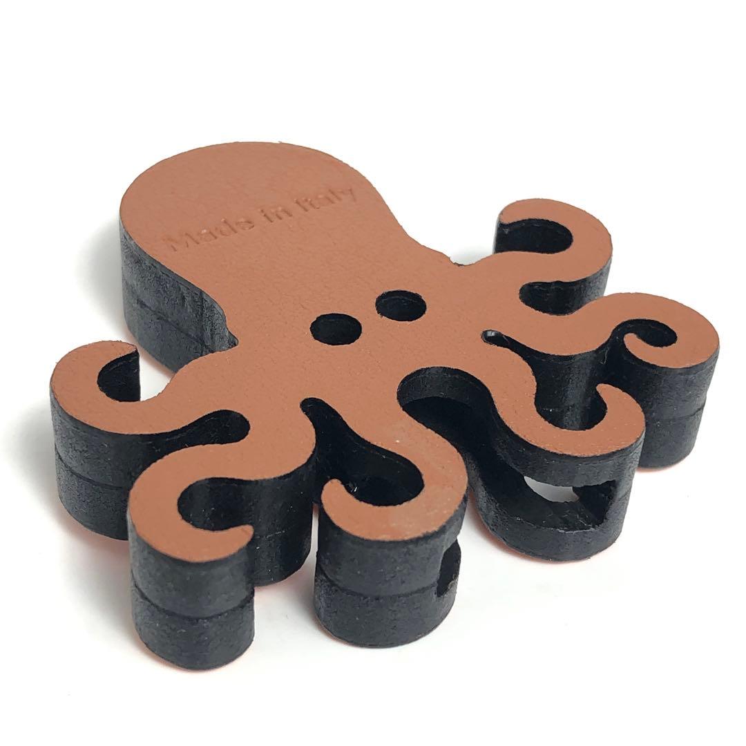 【ほぼ未使用】LOEWE ロエベ オクトパス ダイス チャーム レザー タコ