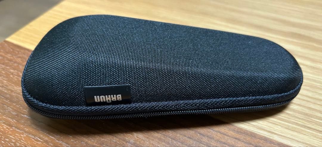 Braun シリーズ9 充電＆洗浄器、電源コード、旅行用ケース、取扱い説明書付き