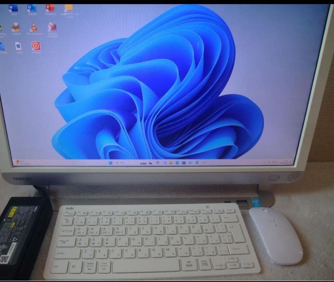 D714/T7K W11 i7 8GB 2TB BDカメラ Office 即使用