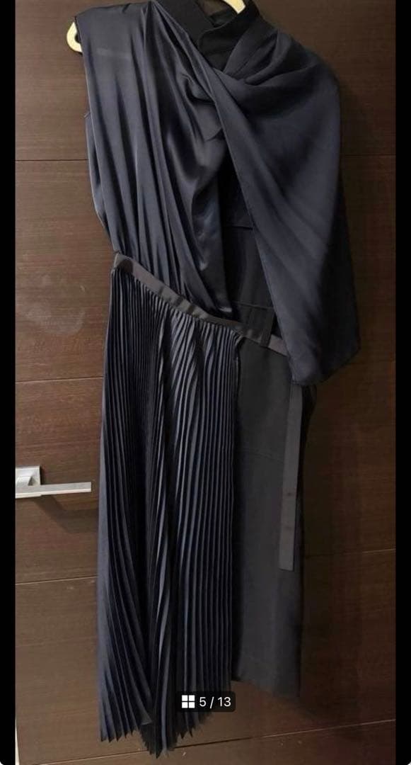 名作！sacai サテン ドッキングプリーツワンピース