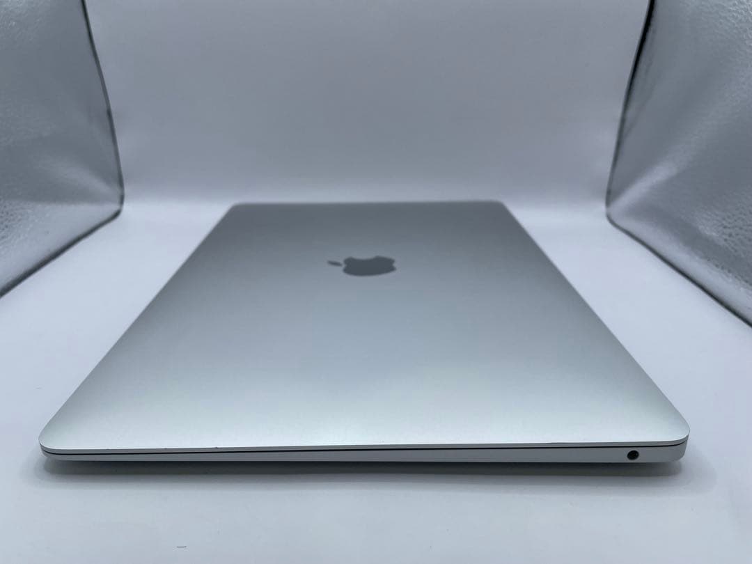 MacBook Air M1 (2020) 13インチ (8GB/512GB)