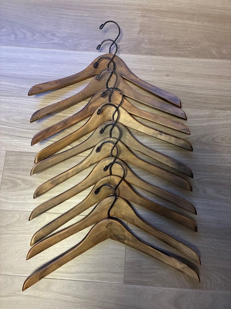 TRUCK FURNITURE　トラックファニチャー 木製ハンガー10本