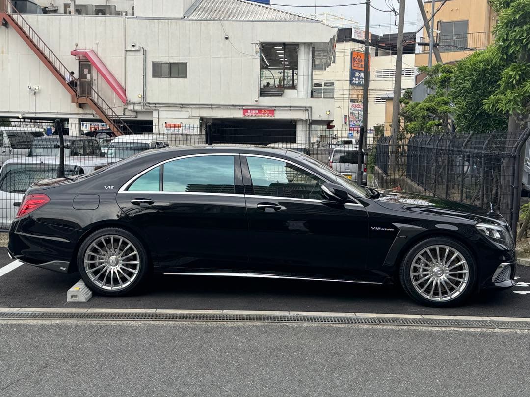 特注品‼️ ベンツW222共通 フェンダー＆リアサイドエアロ ドライカーボン ❣️