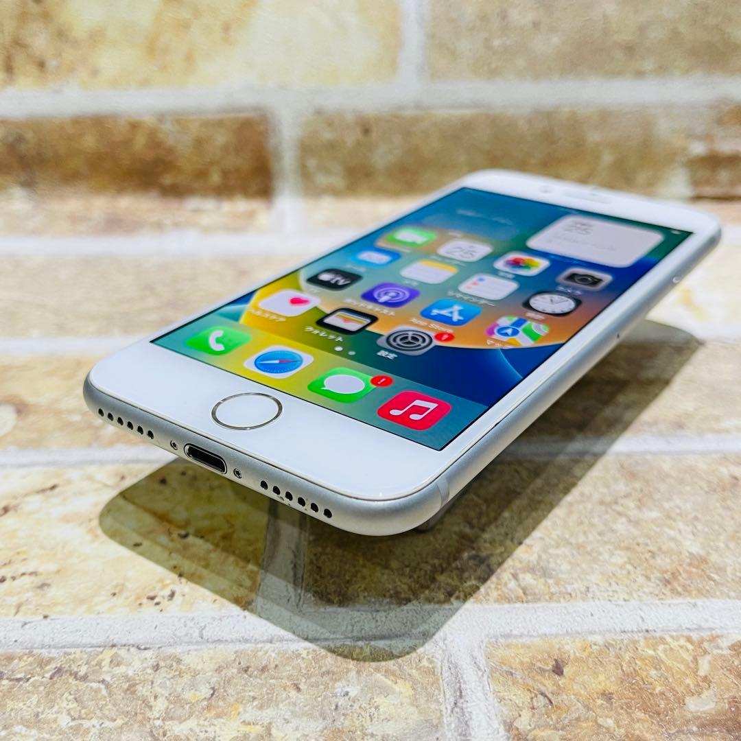 SIMフリー iPhone8 64GB シルバー 新品電池