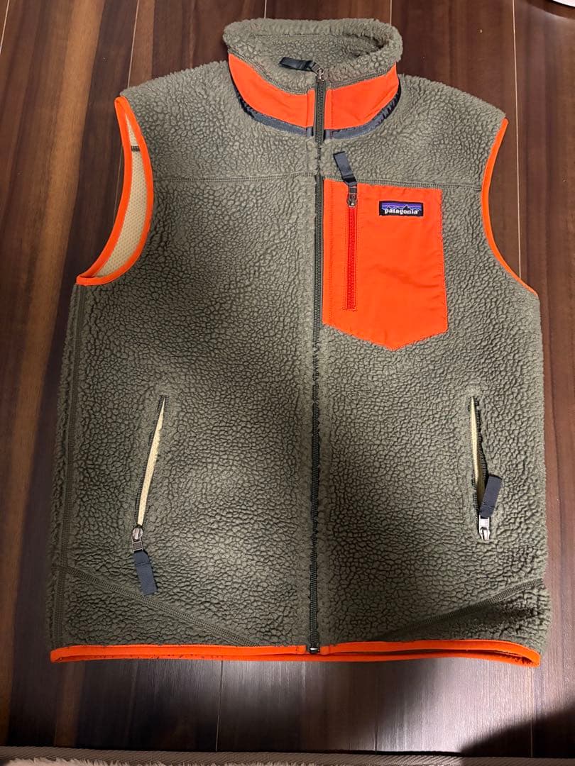 Patagonia フリースベスト オリーブグリーン/オレンジ