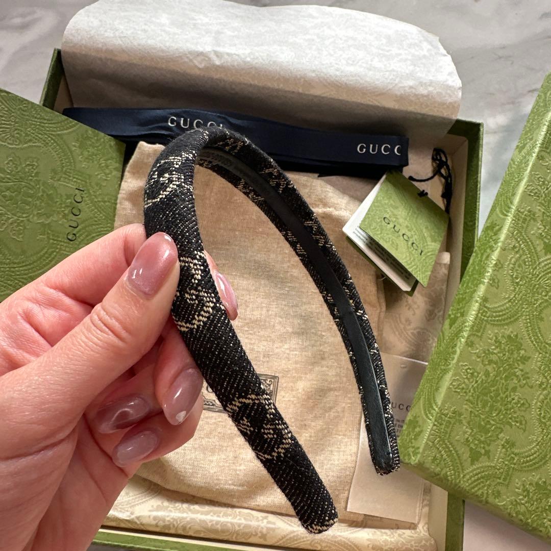 GUCCI ヘアバンド　カチューシャ