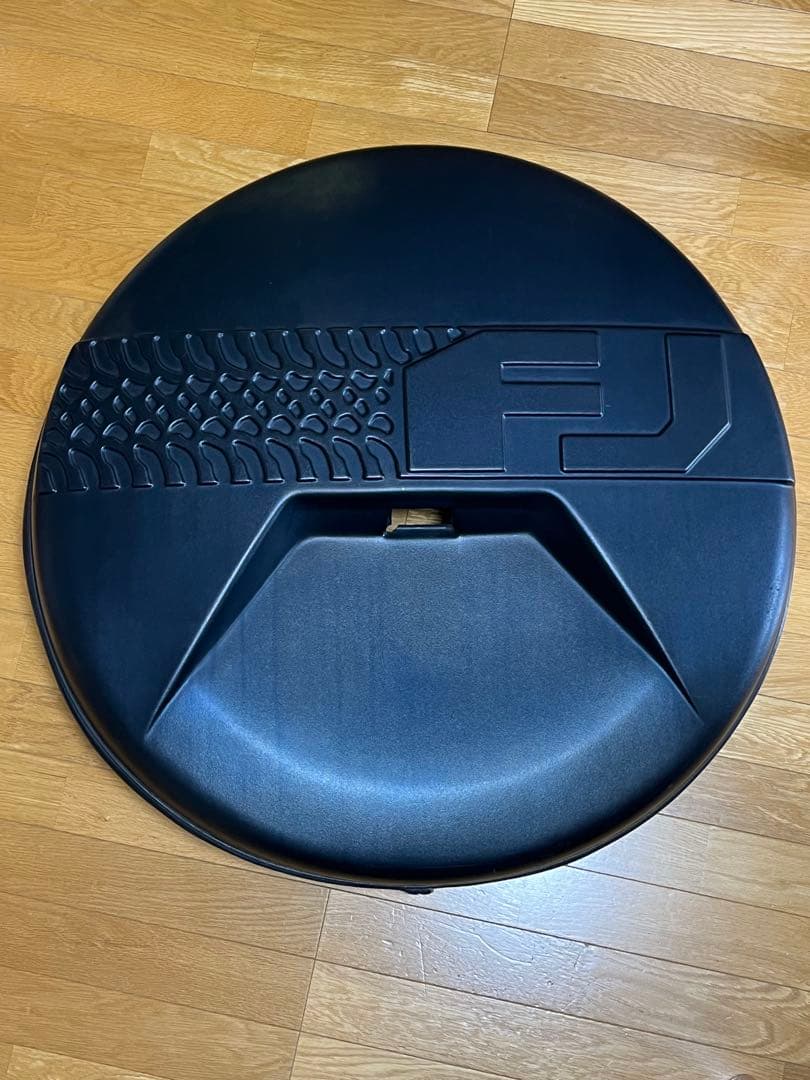 FJ クルーザー　背面タイヤカバー　TOYOTA バックカメラ対応