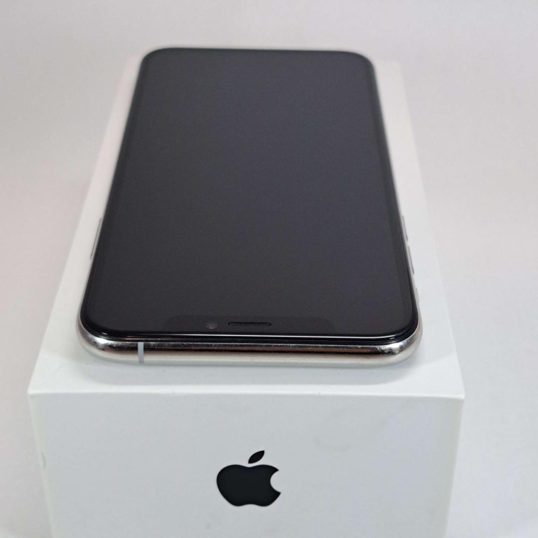 iPhone Xs 64GB シルバー