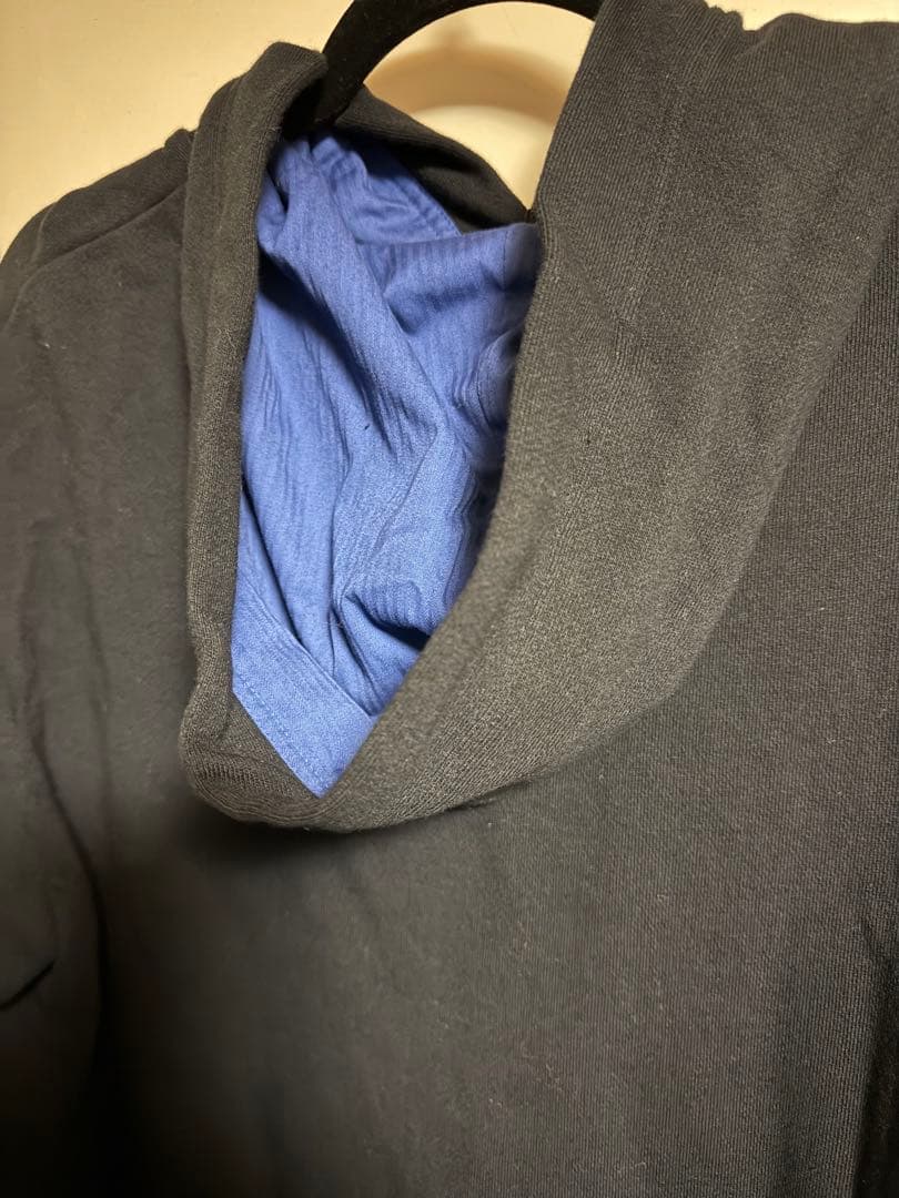 moi meme moitie モワティエ　薔薇エンブレムフーディー パーカー