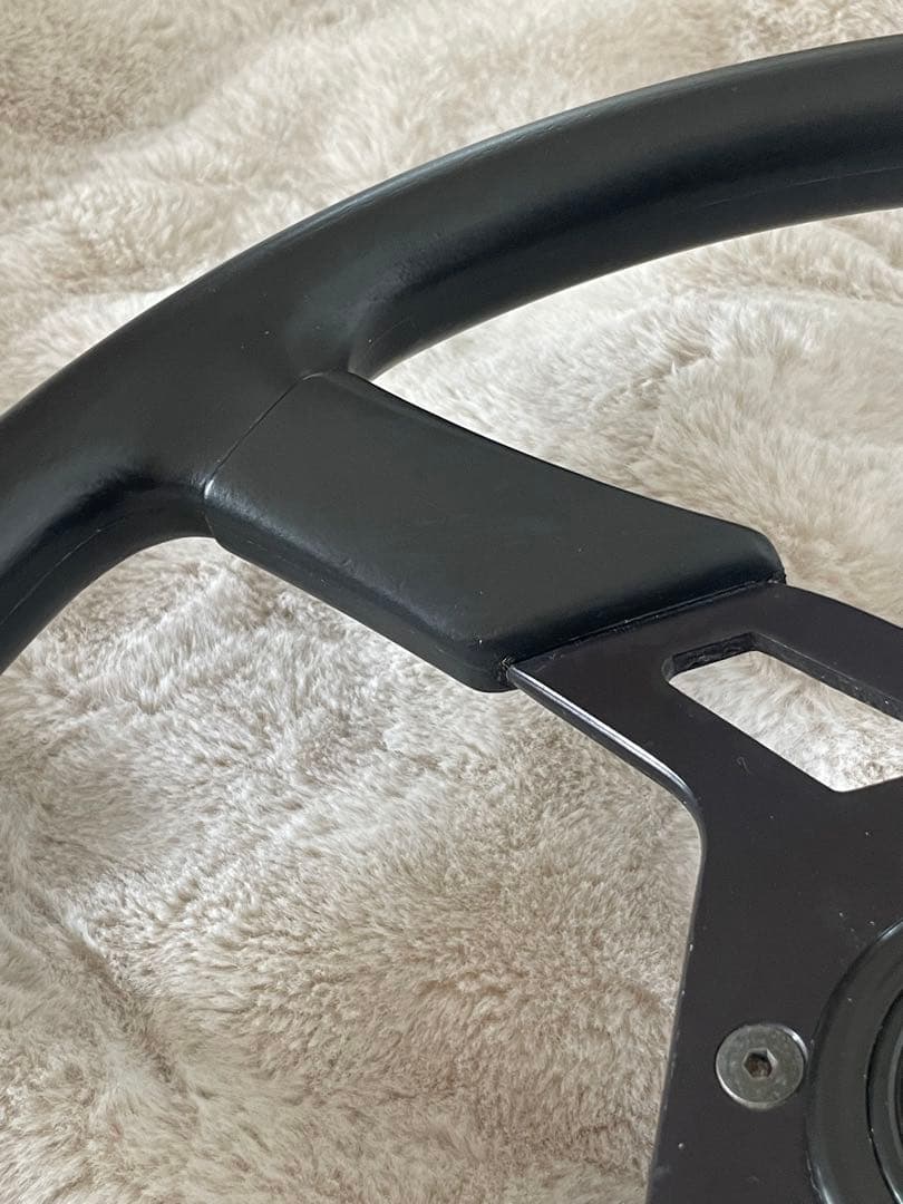 MOMO steering wheel racing model イタリア製