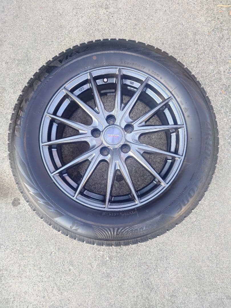 アルファード30系 スタッドレスタイヤ·アルミ