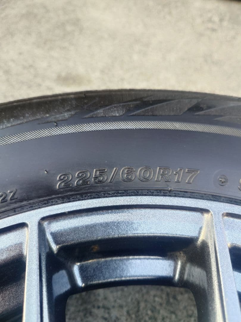 アルファード30系 スタッドレスタイヤ·アルミ