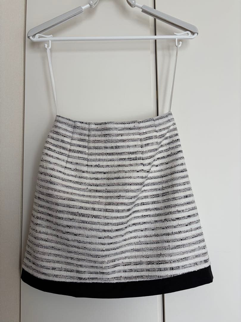 ROBE de FLEURS Glossy パイピングバストジップセットアップ