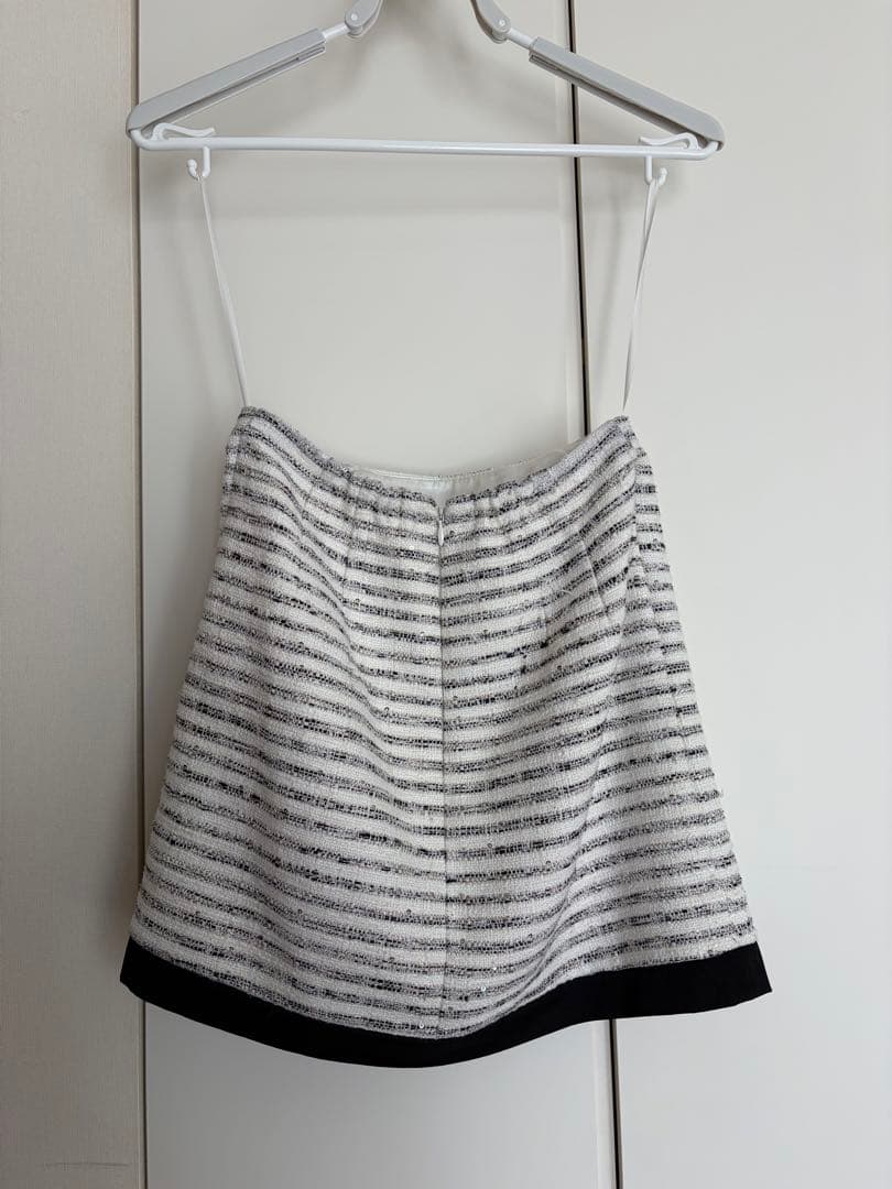 ROBE de FLEURS Glossy パイピングバストジップセットアップ