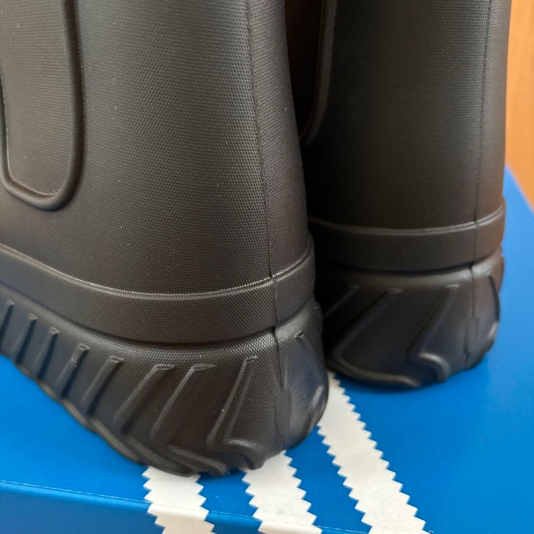 adidas アディダスオリジナルス　アディフォーム SST ブーツ ブラック