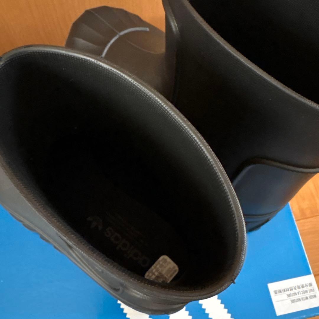 adidas アディダスオリジナルス　アディフォーム SST ブーツ ブラック