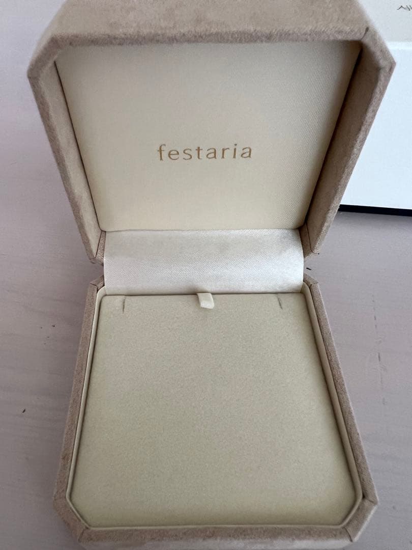 フェスタリア　ルーフピアス　K18片耳