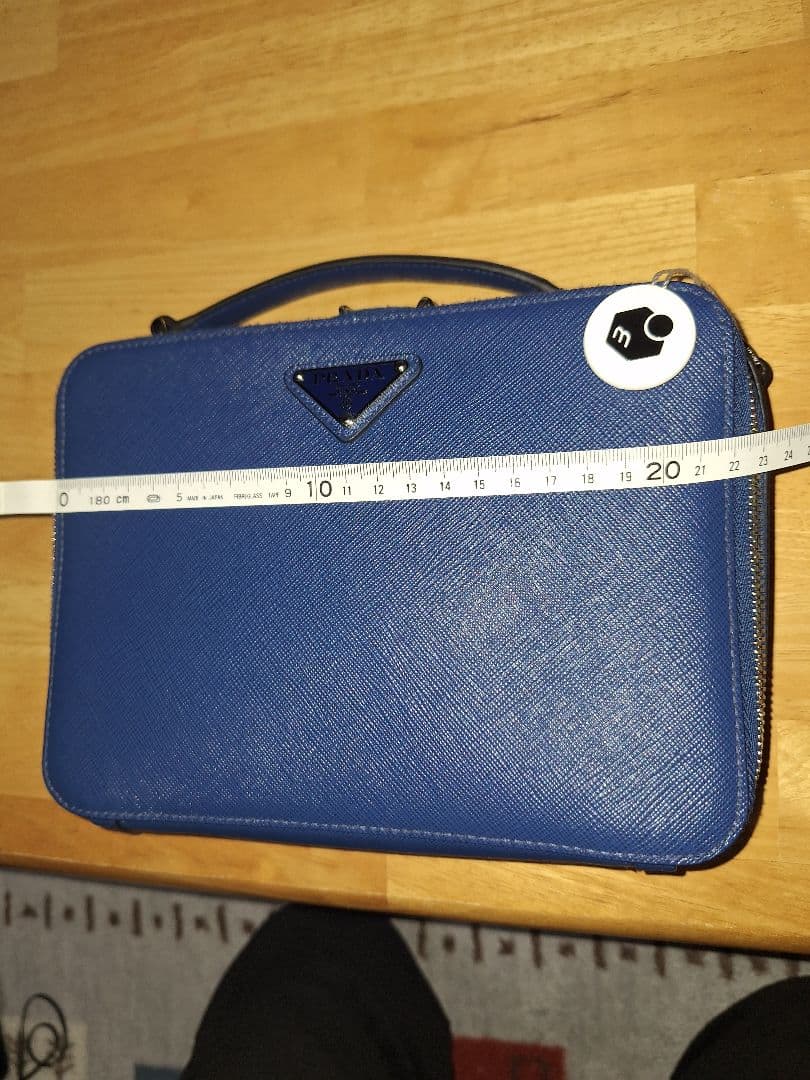 R*様 プラダ　PRADA ブリック サフィアーノレザーショルダーバッグ　スクエ